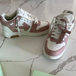 New in box Off-white out of office sneakers 39 pink/white (rose)